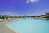 Ampio bilocale con terrazza vista lago in residence con piscina a Manerba del Garda