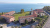 Appartamento piano terra in residence con piscina fronte Lago a Manerba del Garda