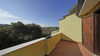 Bilocale con balcone in tranquillo residence con piscina a Soiano del Lago