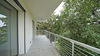 Moderno appartamento con vista lago in piccolo contesto con piscina e tennis a Padenghe sul Garda