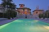 Lonato del Garda, elegante villa liberty con parco e spa in vendita