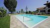 Sirmione, appartamento con piscina fronte lago in vendita