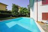 Sirmione, Colombare. Monolocale piano terra con piscina in vendita