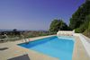 Bilocale con terrazza vista lago in residence con piscina
