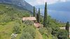 Bella casa in pietra con vista panoramica sul lago nelle colline di Gargnano