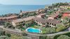 Bilocale con terrazzo in residence con piscina a Cecina di Toscolano Maderno