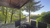 Accogliente bungalow con giardino e scorcio lago nel Villaggio Sunclass Tignale